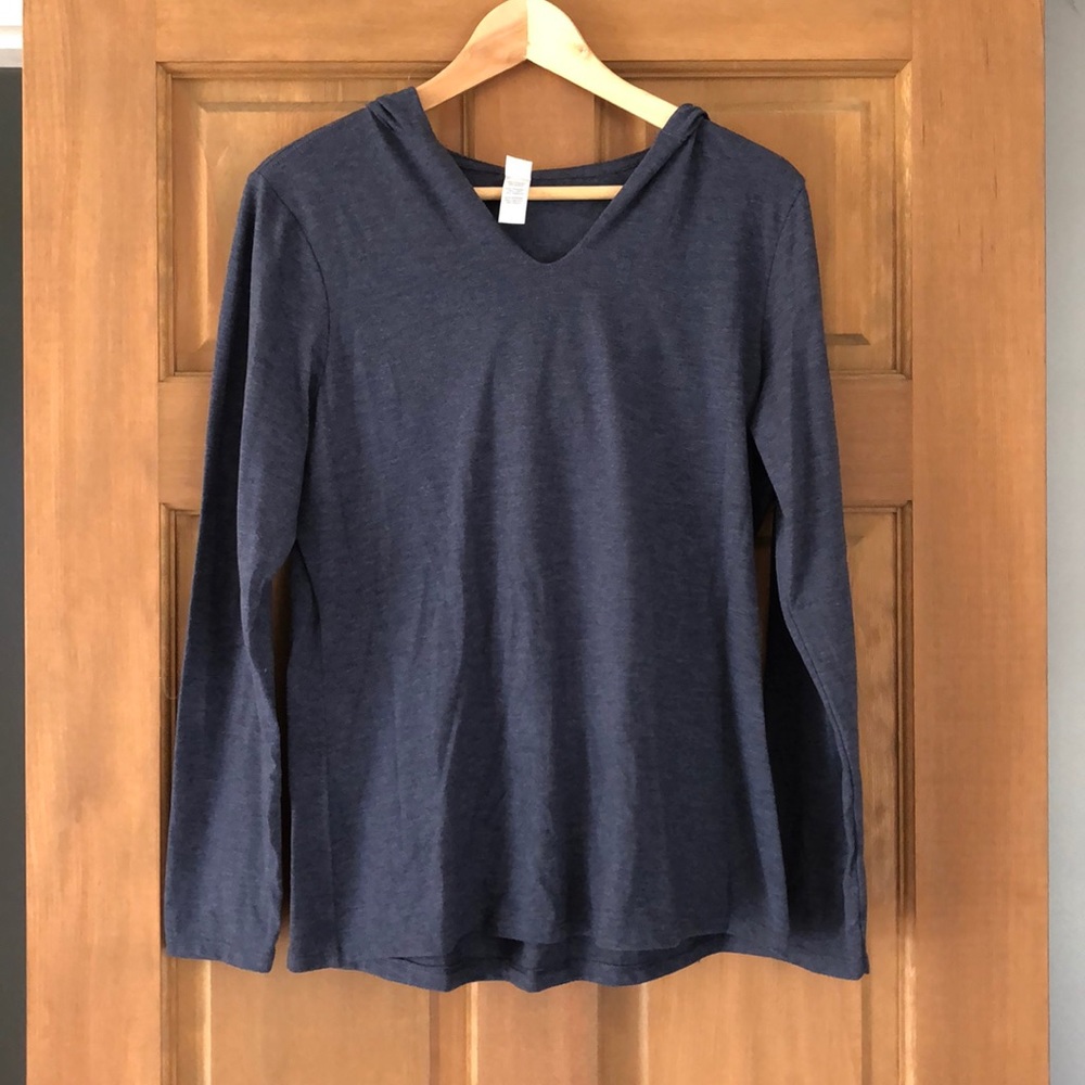 V-Neck Hooded long sleeve